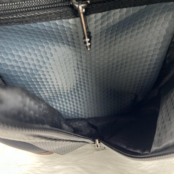 NEW Tumi Alpha Bravo Monterey Sling Shoulder Bag Black - Picture 9 of 11